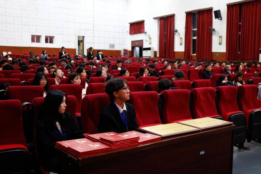 9.我院成功举行2025年学术科技表扬暨2026年学术科技节启动会（新闻稿）.docx